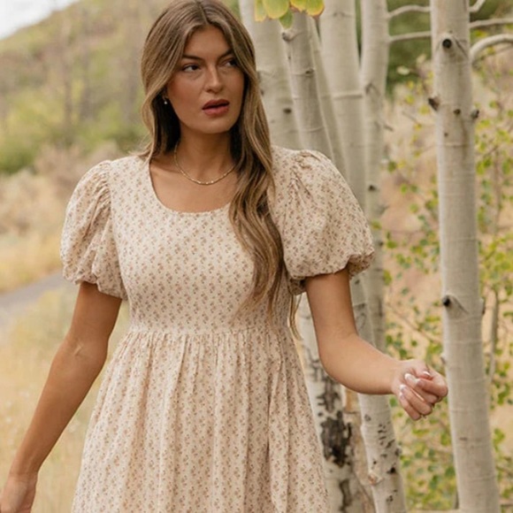 Roolee Dresses & Skirts - Roolee Women's Puff-Sleeve Midi Dress in a floral-print crepe